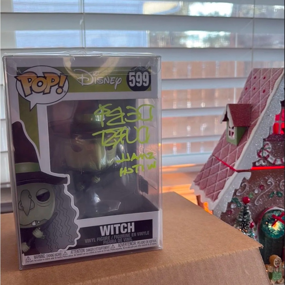 Disney Pop! Witch Vinyl Figure #599
